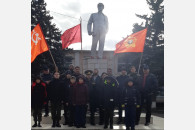 Курганинский район. Активисты КПРФ и ЛКСМ торжественно отметили день рождения И.В.Сталина