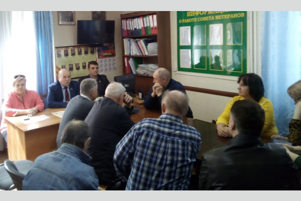 В Апшеронске состоялась рабочая встреча представителей двух районных организаций КПРФ В Апшеронске состоялась рабочая встреча представителей двух районных организаций КПРФ
