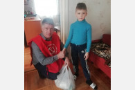 Краснодар. Активисты КПРФ оказывают помощь беженцам из Донбасса