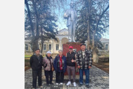 В Калининском районе коммунисты помогают жителям благоустроить территории населенных пунктов