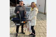 Активист КПРФ помог двум семьям беженцев