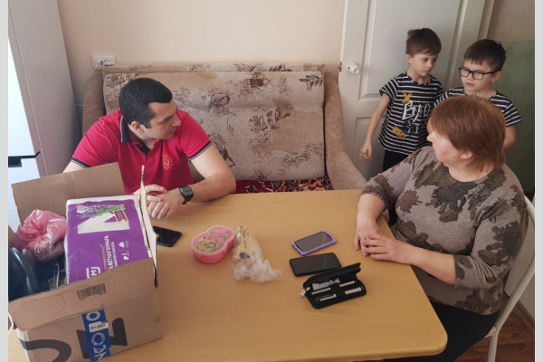 Краснодар. Активисты КПРФ продолжают помощь беженцам