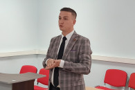 Краснодар. Коммунист-депутат Иван Жилищиков отчитался перед избирателями Центрального округа