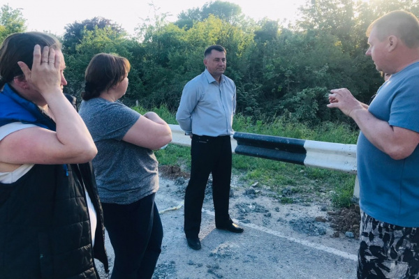 Игорь Бойко: Кто восстановит разрушенный мост в Ильском поселении? Игорь Бойко: Кто восстановит разрушенный мост в Ильском поселении?