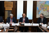 В Госдуме депутаты фракции КПРФ встретились с делегацией Народного Совета ДНР В Госдуме депутаты фракции КПРФ встретились с делегацией Народного Совета ДНР