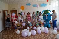 Молодые коммунисты Краснодара организовали праздник в Усть-Лабинском доме ребенка